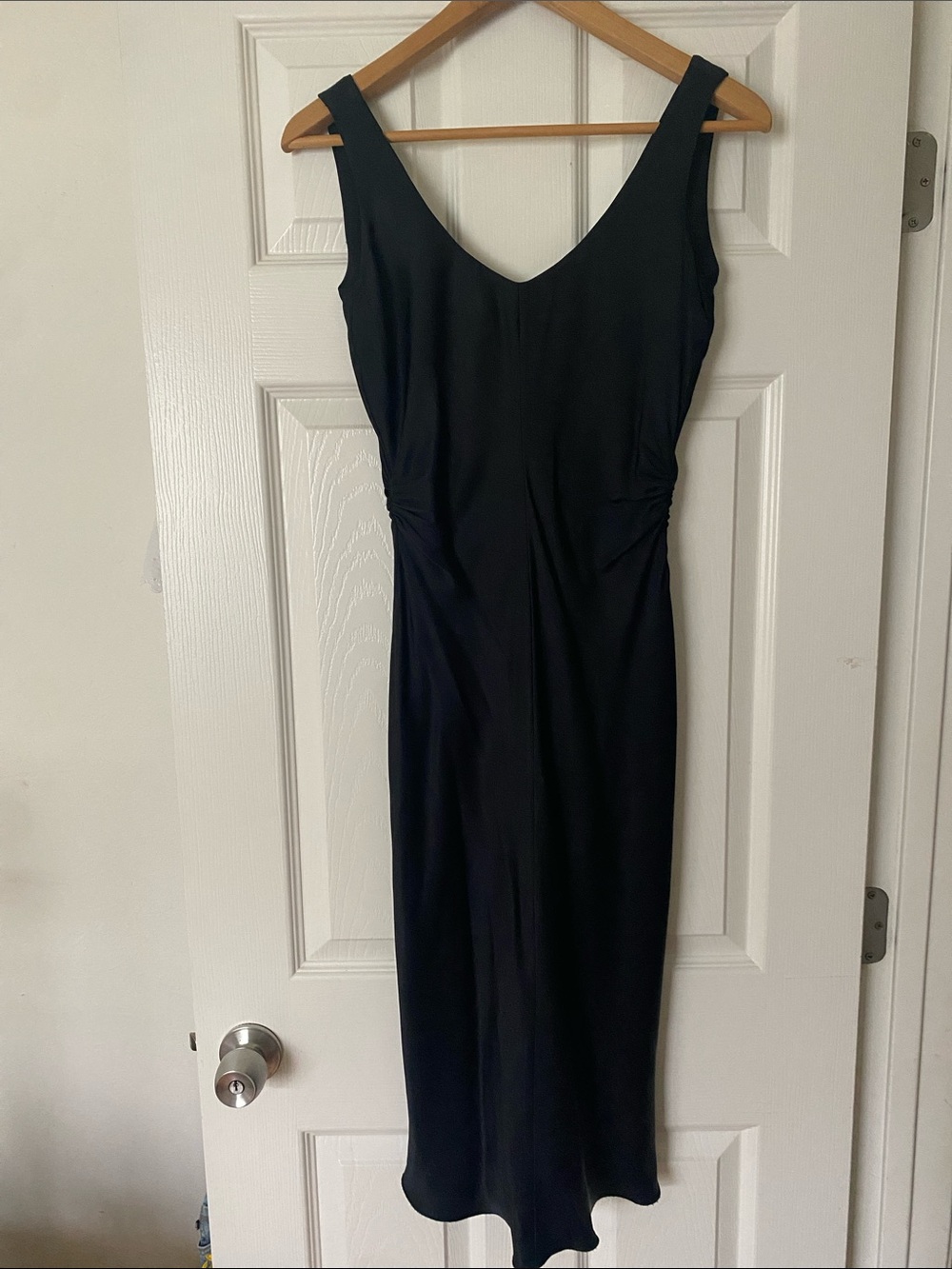 Armani Collezioni Elegant Black Sleeveless Midi Dress